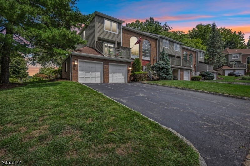 7 Dorset Cir