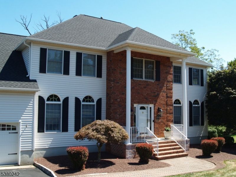 143 Brandon Ct