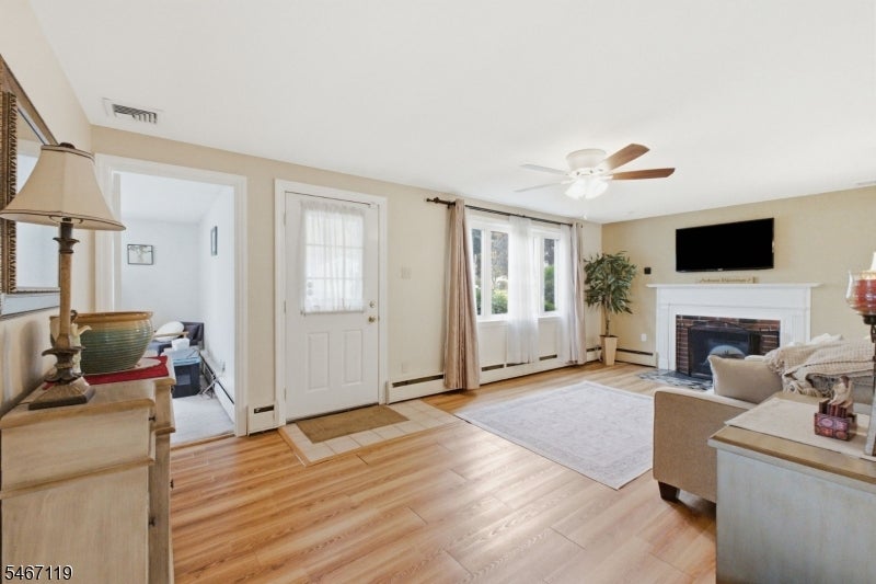 37 Clearmont Ave