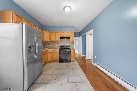 42 Fabyan Pl Newark City NJ 07108