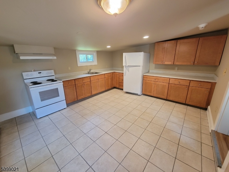 131 4Th St B