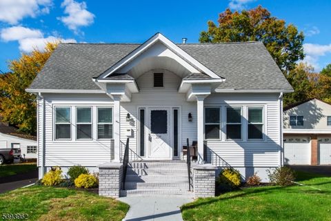 227 Orchard St Elmwood Park Boro NJ 07407