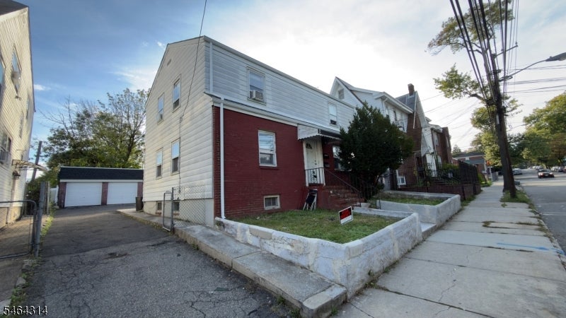 98-100 Mount Vernon Pl 1
