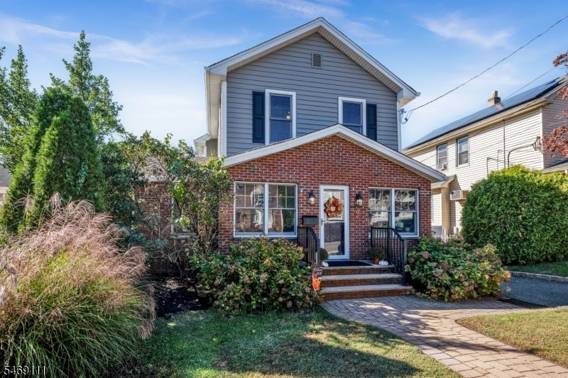 99 Raymond Ave