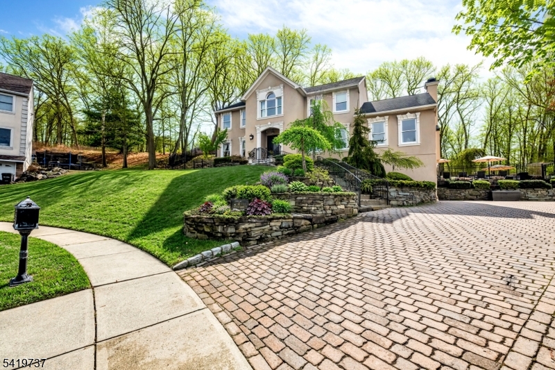 4 Michele Ct