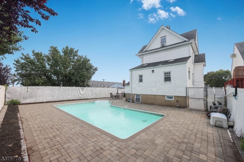 551 Union Ave