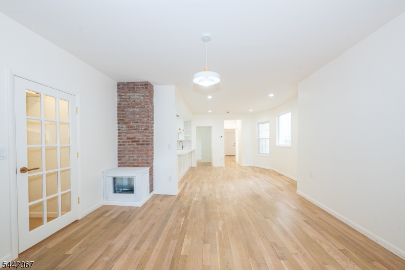 231 Waverly Pl