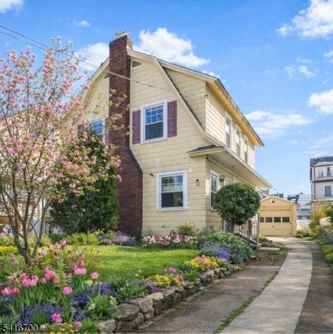 33 Beaumont Pl Newark City NJ 07104