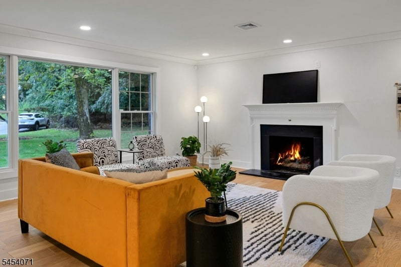 9 Crestview Ct