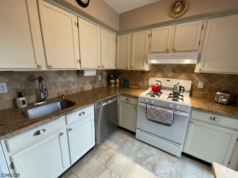 108-110 Passaic Ave B-19 19