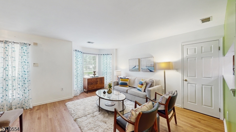 50 Pine St 4E