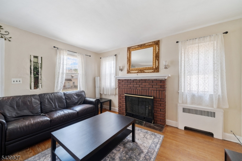 66 Merselis Ave