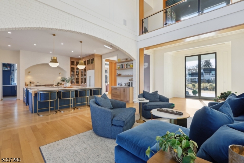 128 Woodland Ave