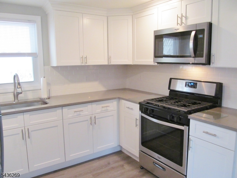 11 Meehan Ave