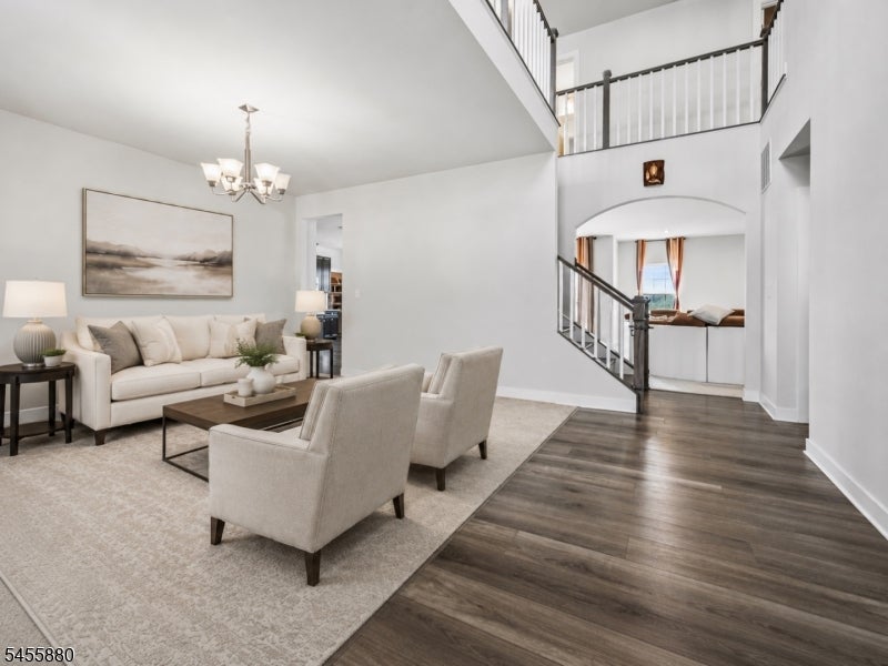 2 Vansickle Ct