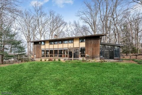 155 Hickory Ln Closter Boro NJ 07624