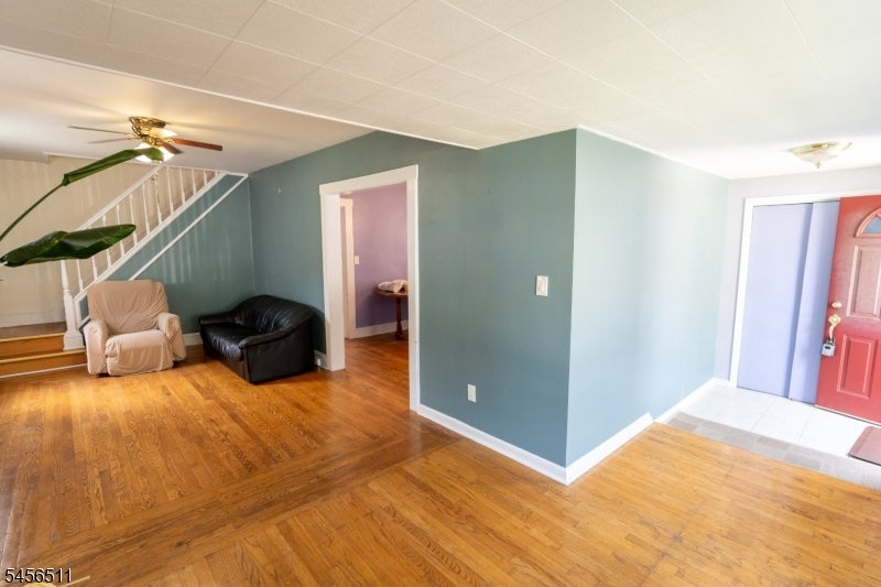 30 Carnation St