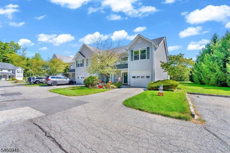 17 Beechmont Ter
