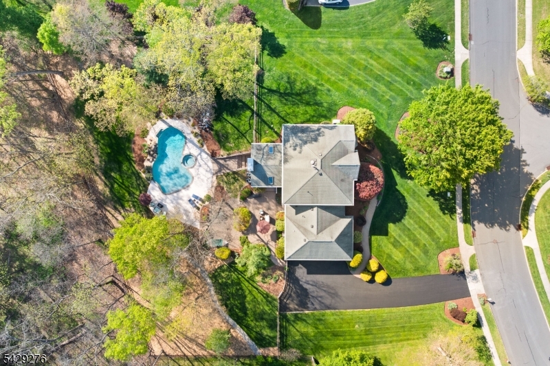 93 Sleepy Hollow Ln