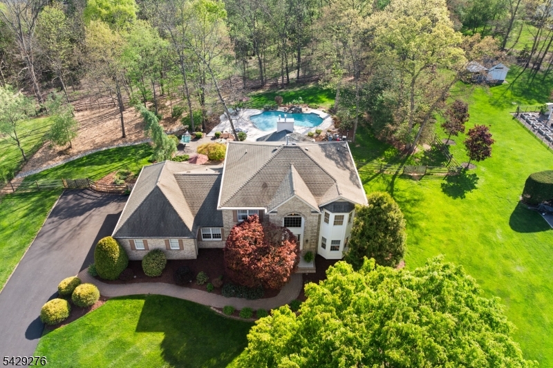 93 Sleepy Hollow Ln