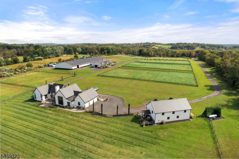101 Harbourton Woodsville Rd