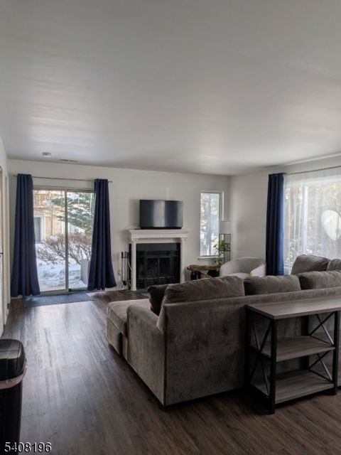 91 Falcon Ridge Way Hamburg Boro NJ 07419