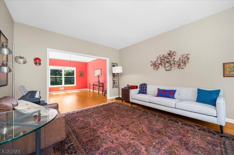 15 Austin Hill Rd