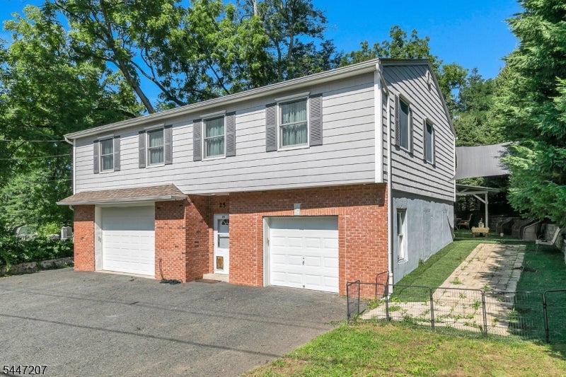 25 Gillette Rd