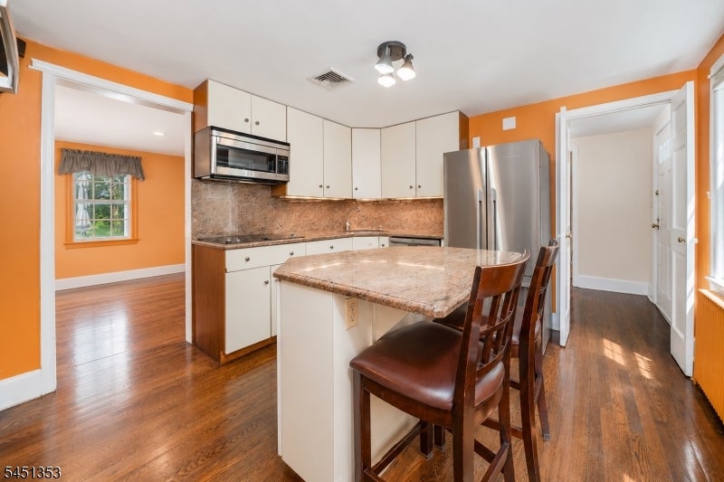 14 Brook Ct