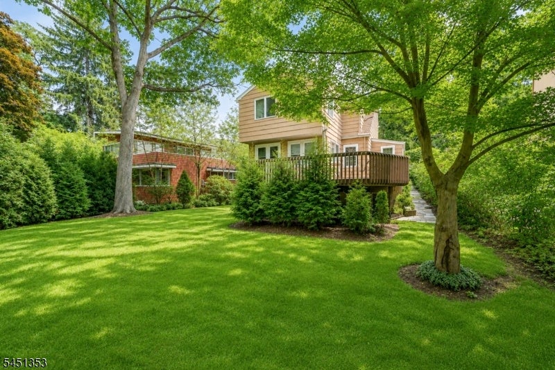14 Brook Ct