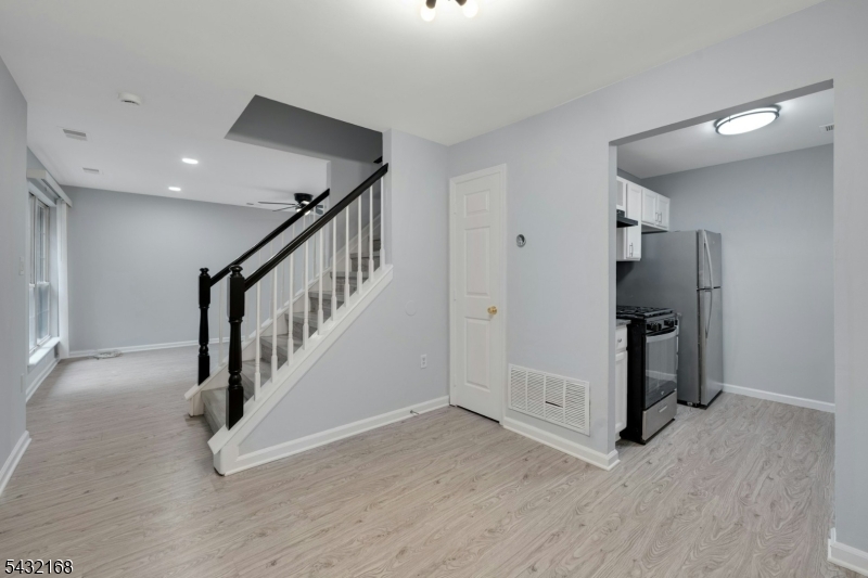 151 W Market St 1415