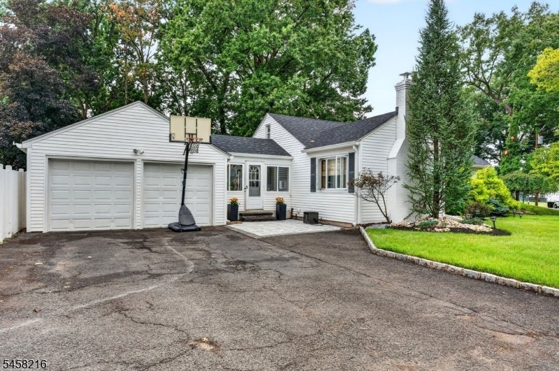 943 Sherman Ave