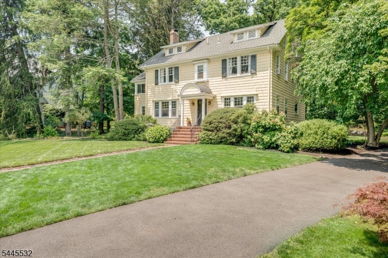209 Grove Rd