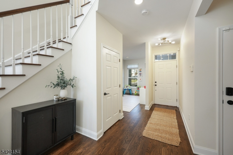 10 Loft Dr