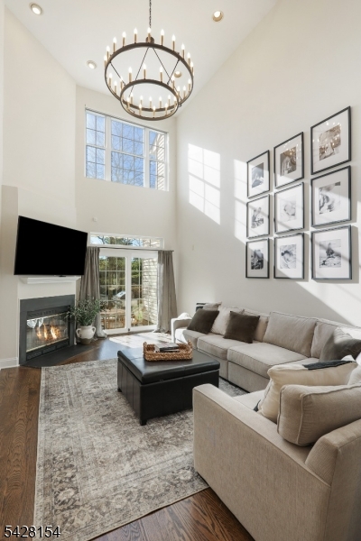 10 Loft Dr