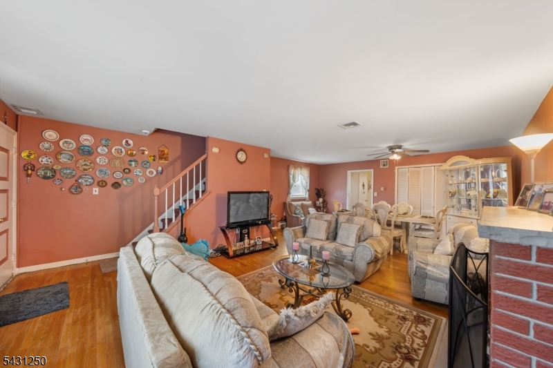 167 Manning Ave
