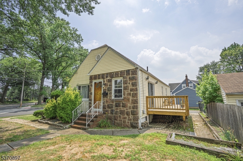 359 High St