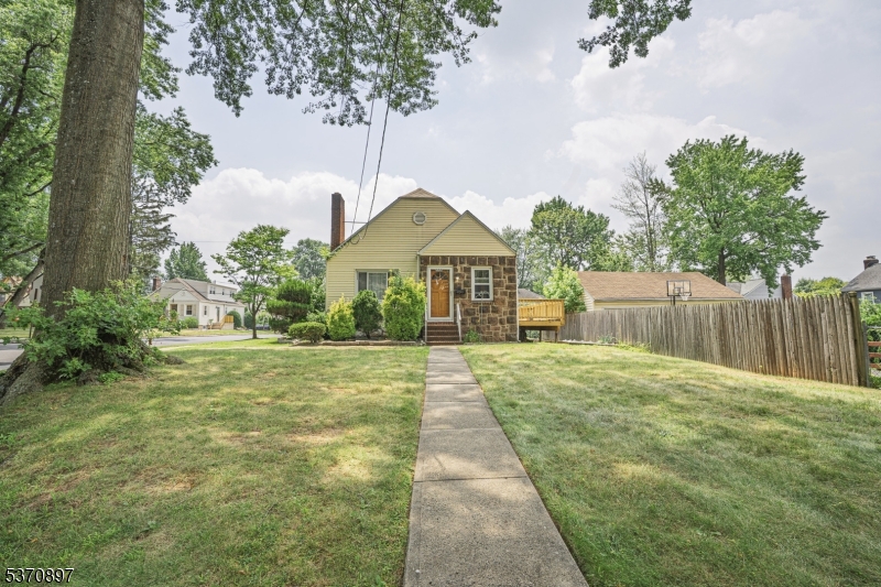 359 High St