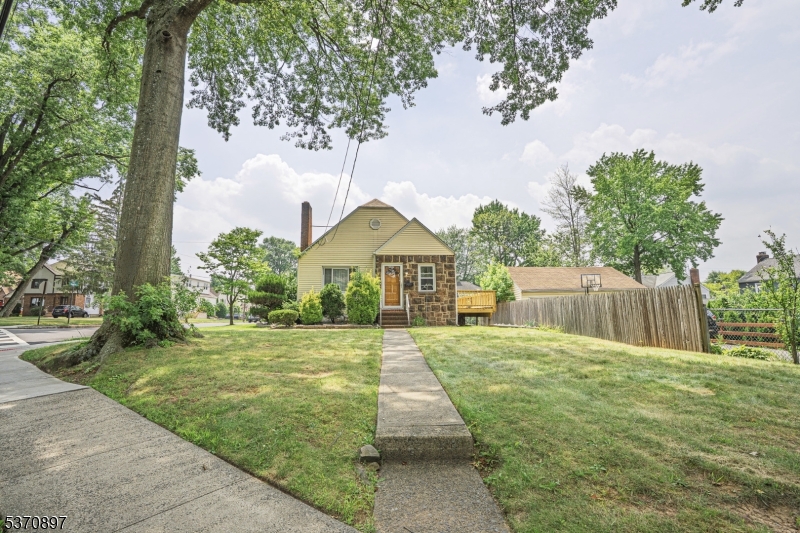 359 High St