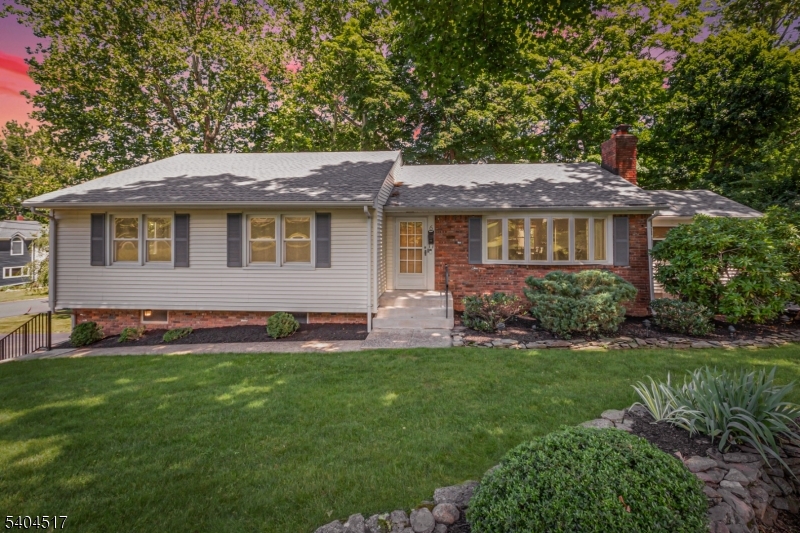 6 Deerfield Rd