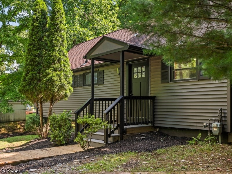 787 Tabor Rd