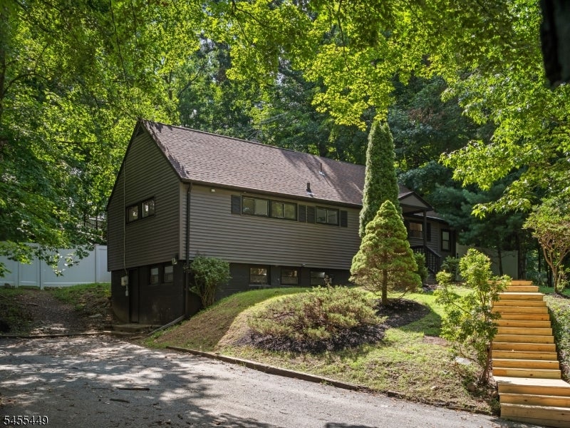 787 Tabor Rd