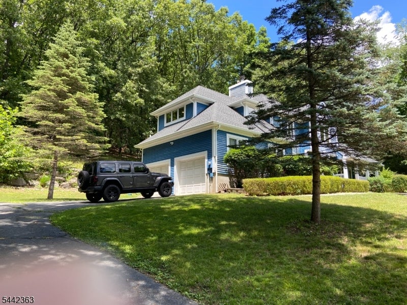 39 Radcliffe Dr
