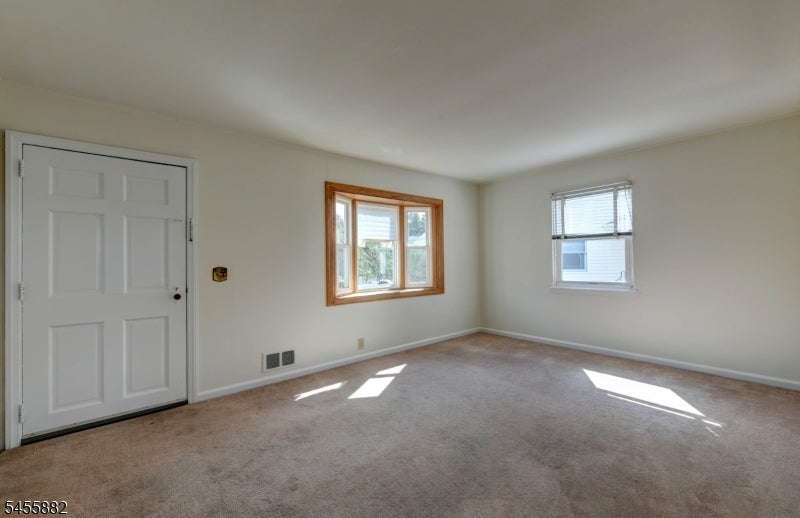 8 Tyler Ct