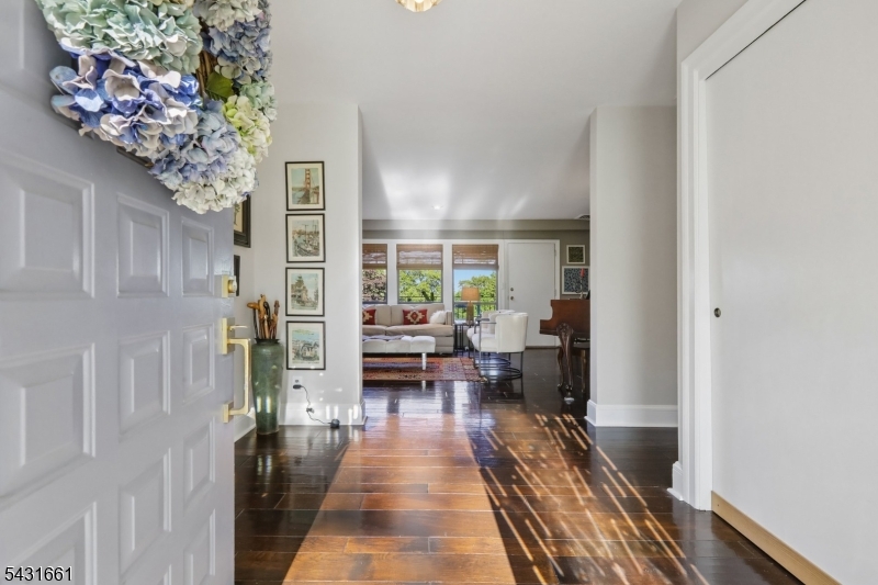 122 Sunrise Dr