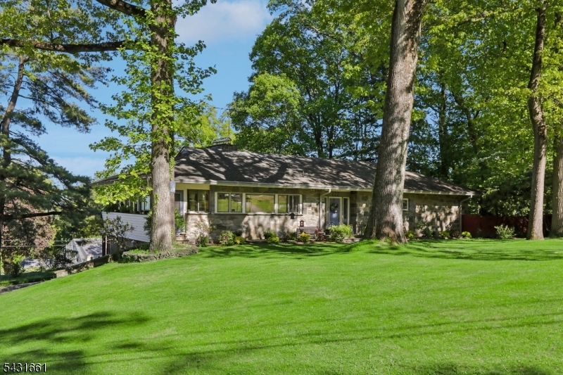 122 Sunrise Dr