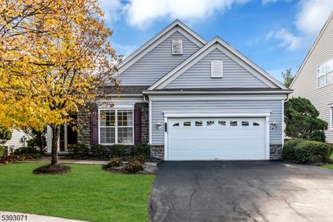 Photo of 212 Sherwood Ct, Franklin, NJ 08873 (MLS # 3995798)