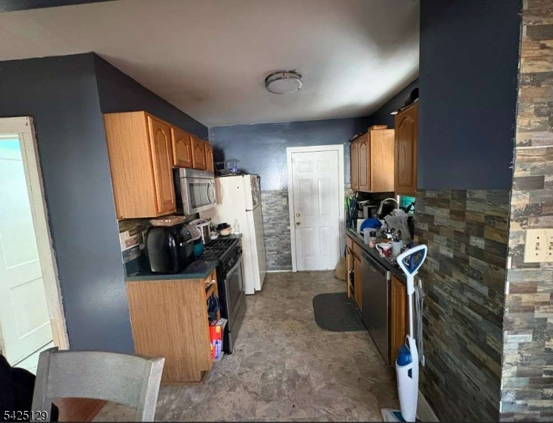 148-150 Pineview Ter