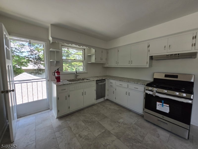 384 Delawanna Ave 2