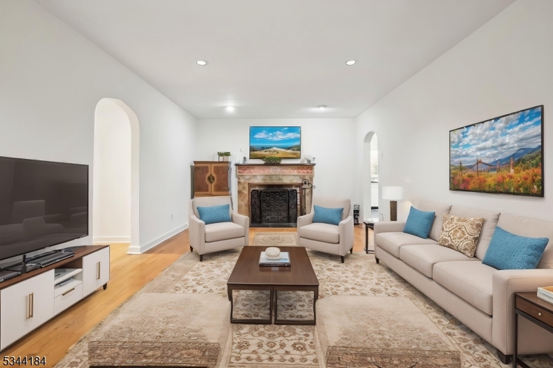 14 Crossbrook Rd